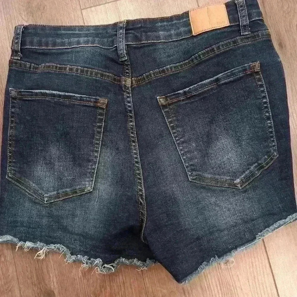 Aero jeans  shorts - Picture 2 of 4